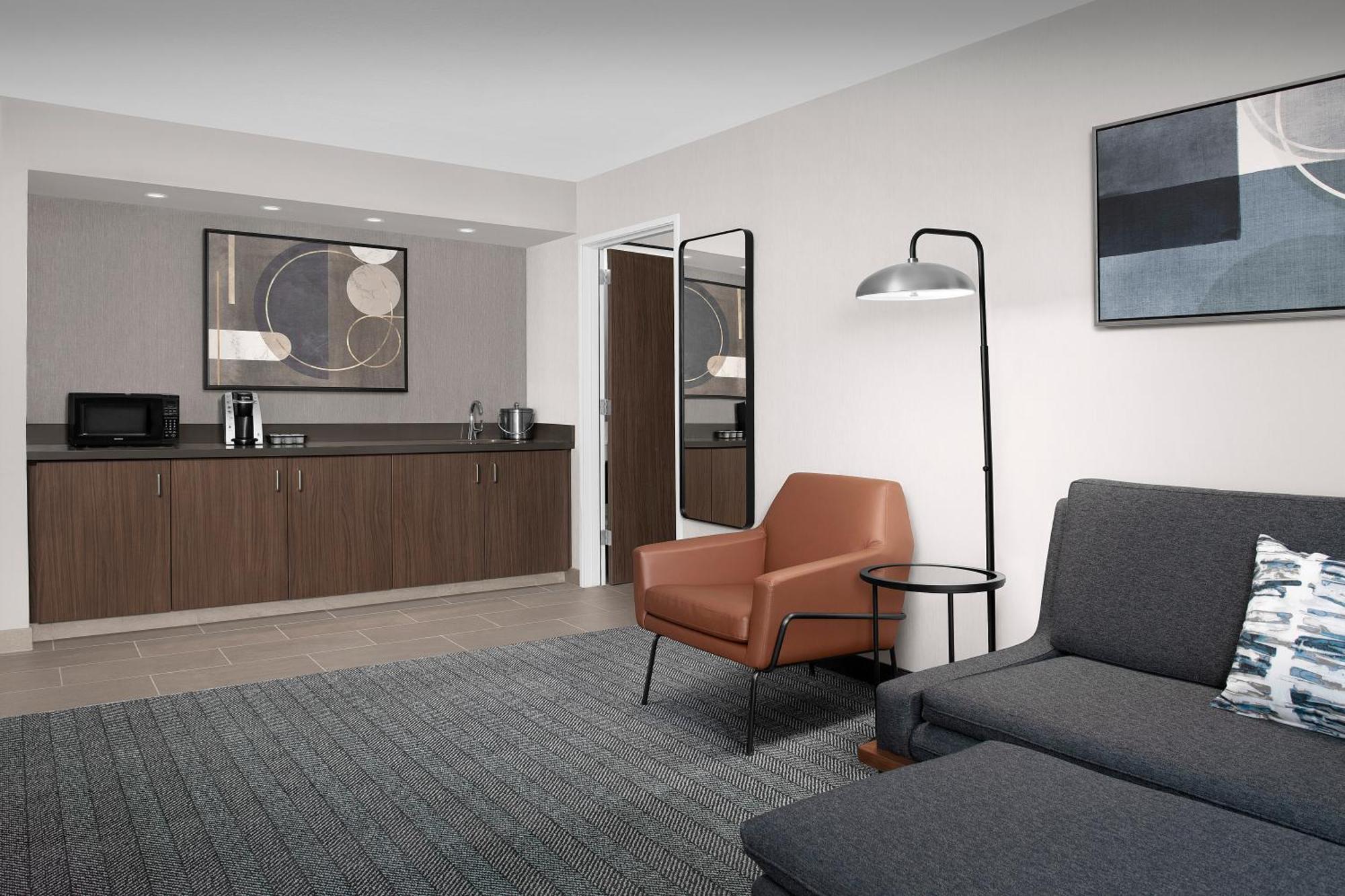 Courtyard By Marriott Portland Tigard Hotel Exterior photo